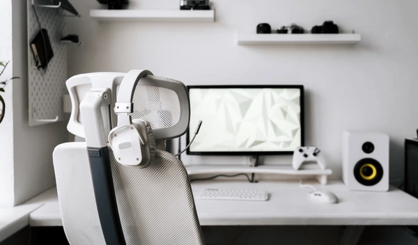 A picture of white desktop setup